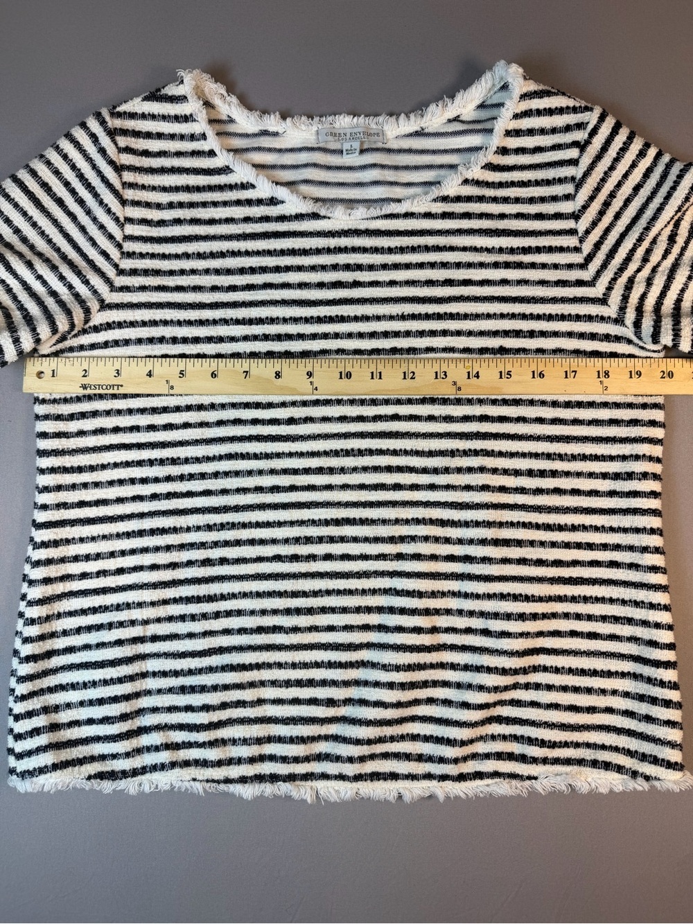 Green Envelope Size L Striped Short Sleeve Sweater Top Raw Hem Black and White - Picture 5 of 6